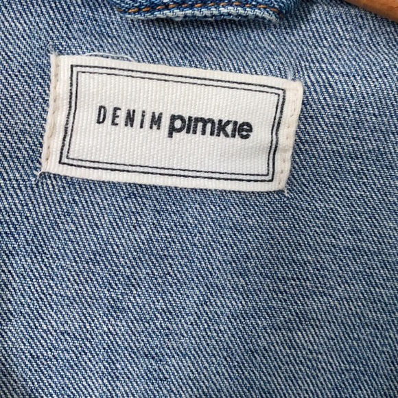 Denim jacket medium blue color. - Picture 7 of 12